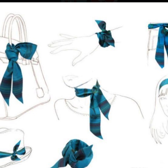 🆕NIP: Twilly Multipurpose Silk Scarf- Navy/Pink/Gold - Picture 3 of 3